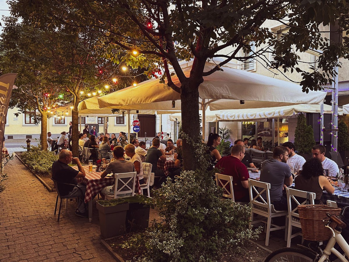 Altin Bistro