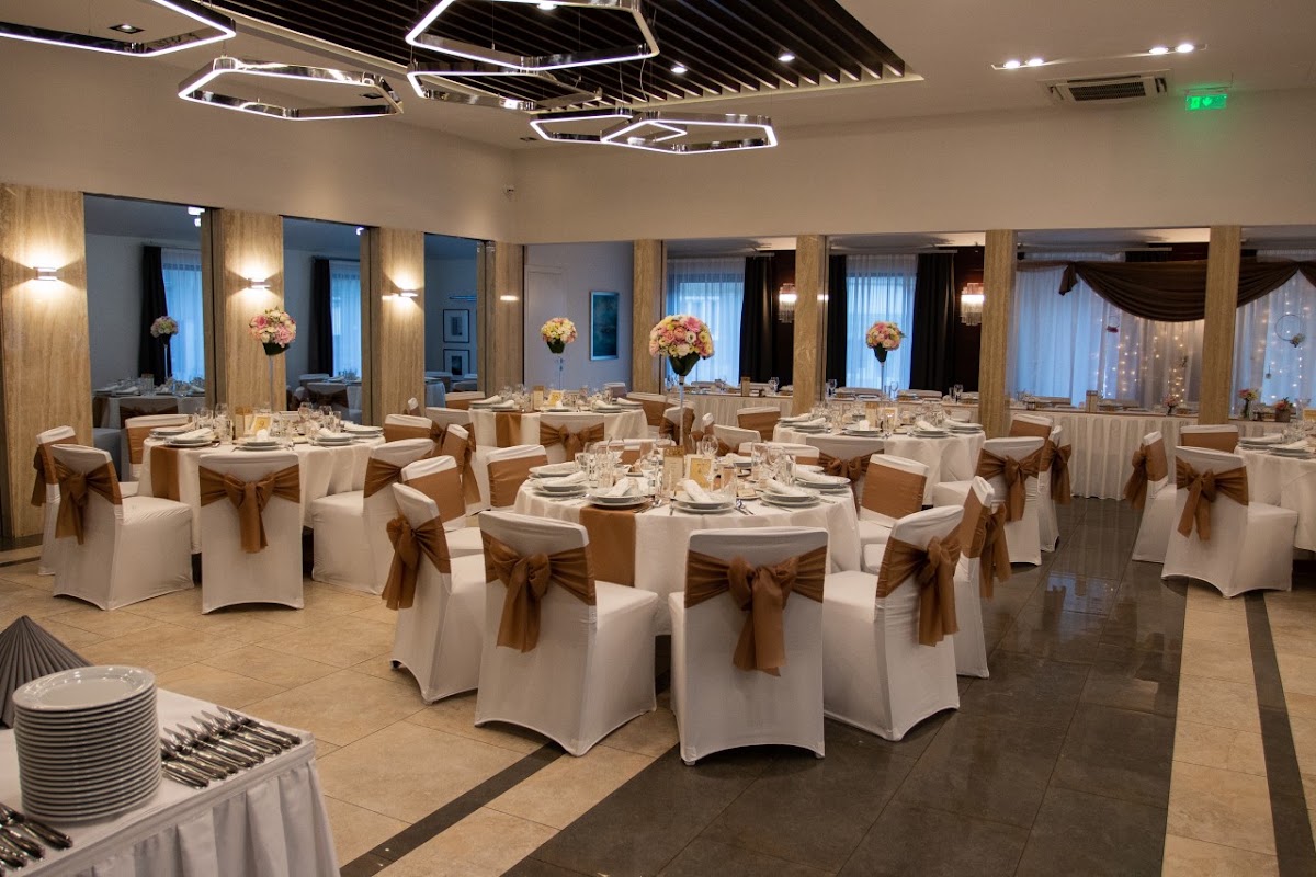 Crystal Restaurant