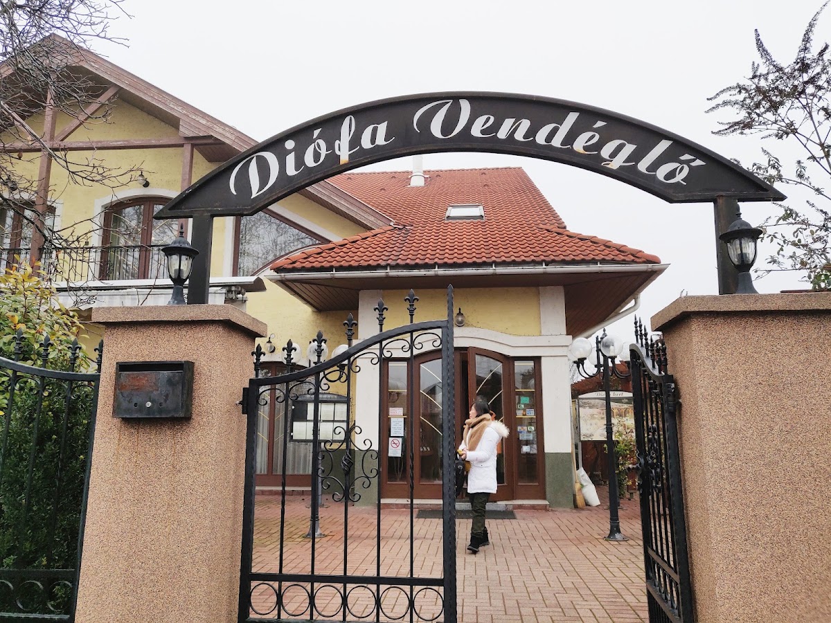Diófa Étterem