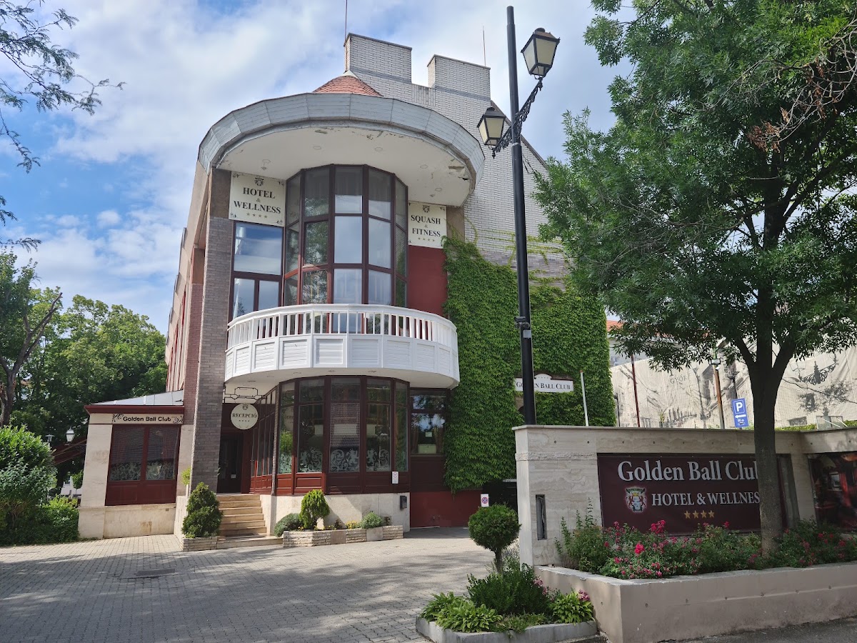 Golden Ball Club Hotel & Fitness