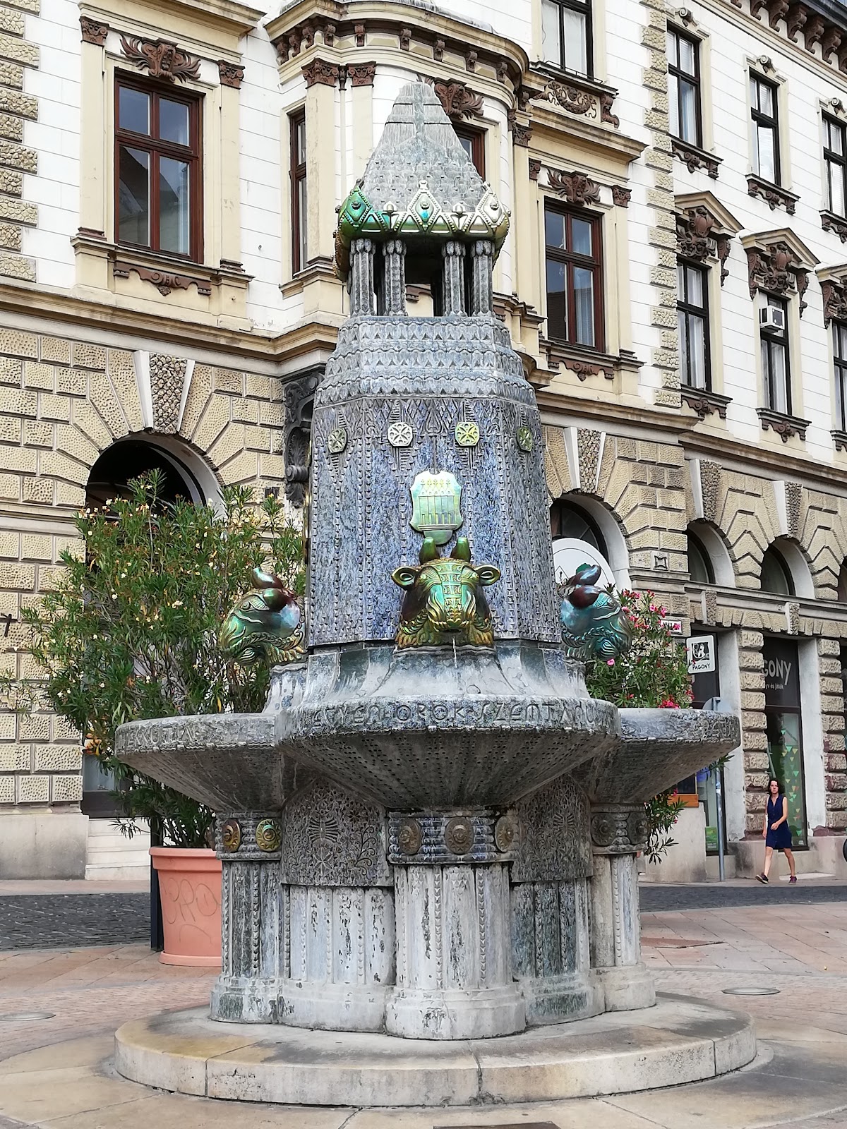 Zsolnay Fountain