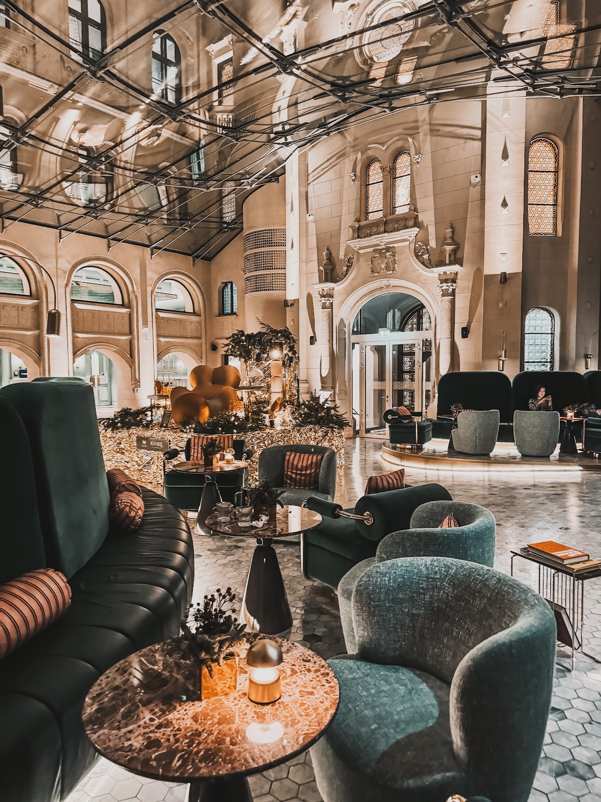 W Budapest