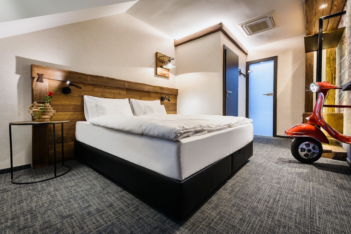 RQ Boutique & Unique Hotel