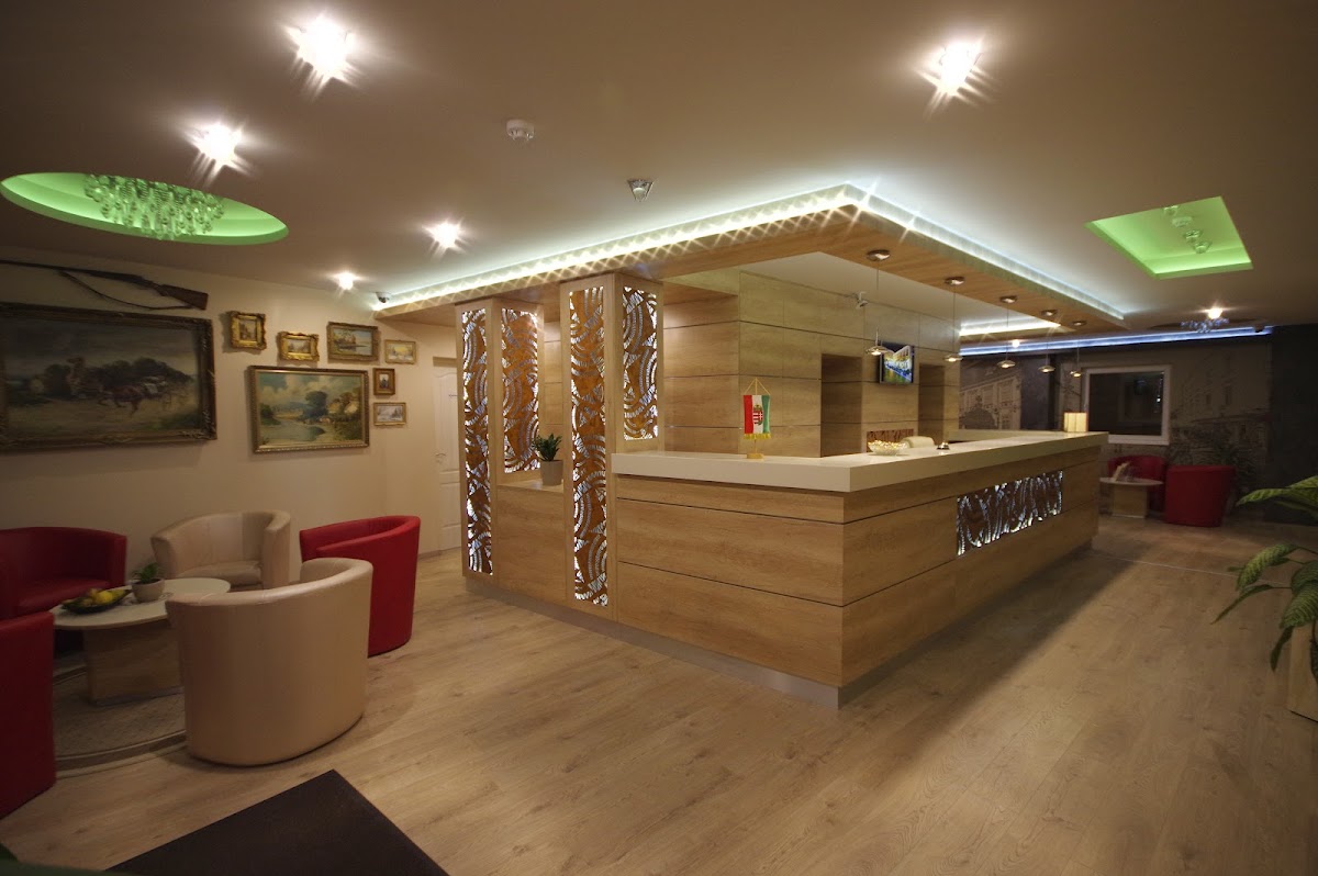 Hunting Horn Hotel