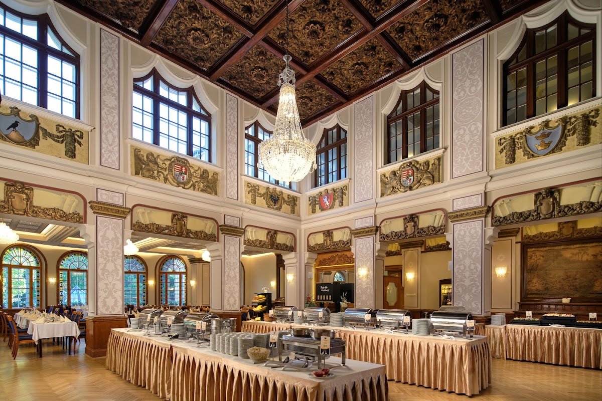 Hunguest Hotel Palota