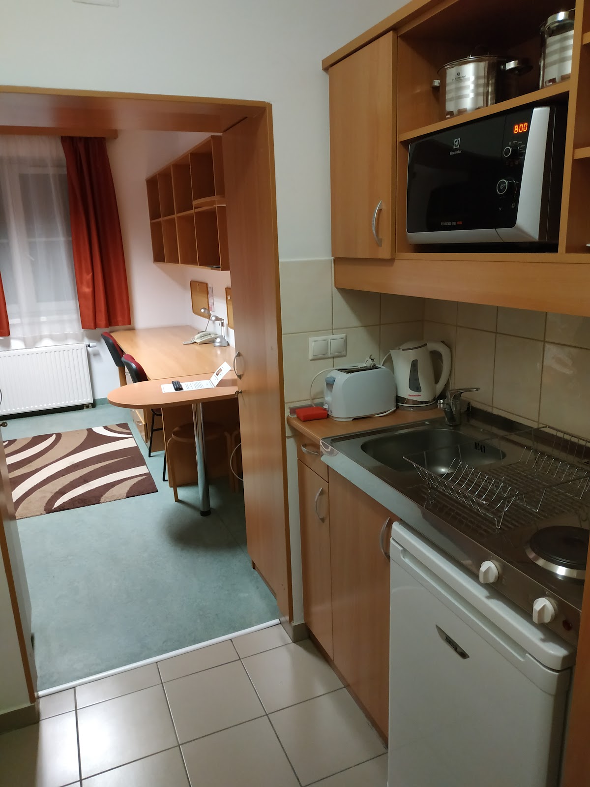 Uni-Hotel