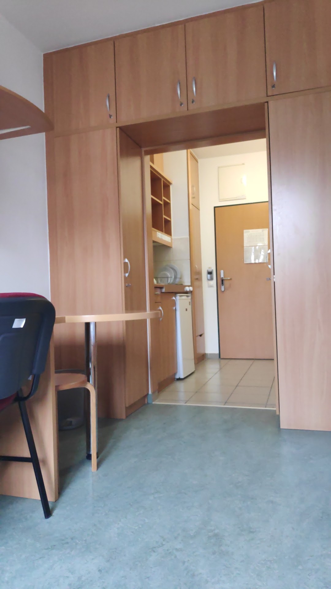 Uni-Hotel