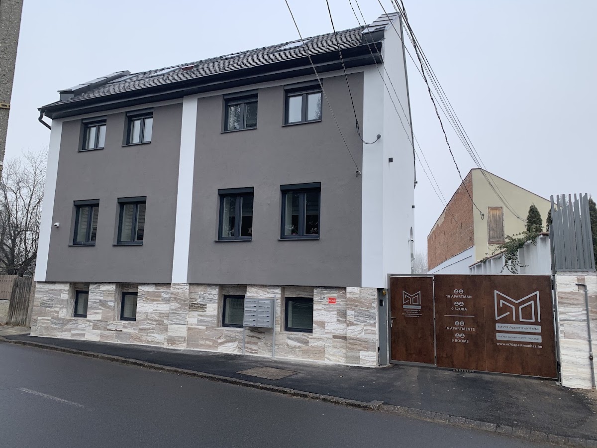 M70 APARTMANHÁZ