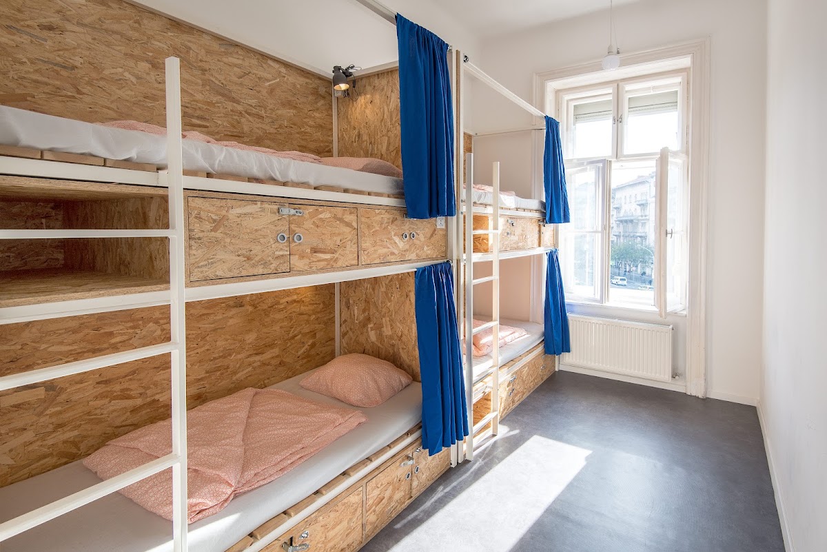 Avenue Hostel
