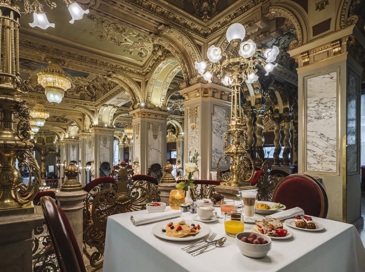 Anantara New York Palace Budapest Hotel