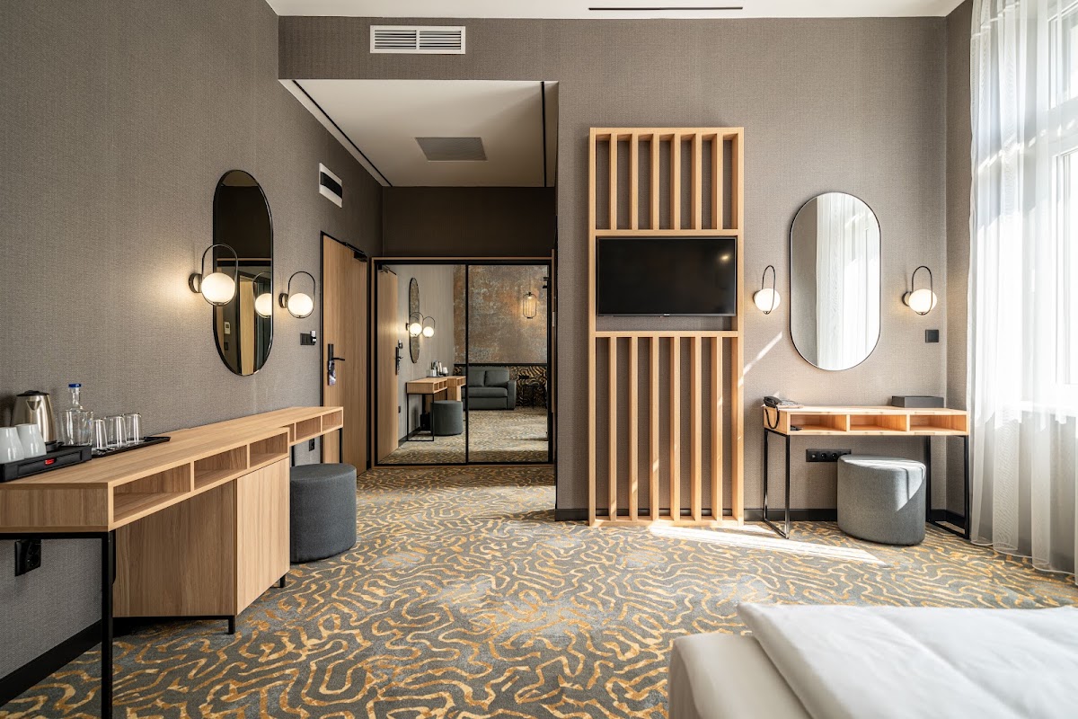 Urban Hotel