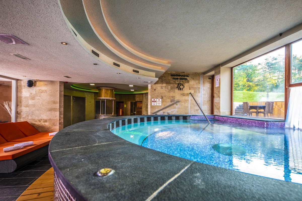 Erdőspuszta Club Fenyves Hotel and Restaurant