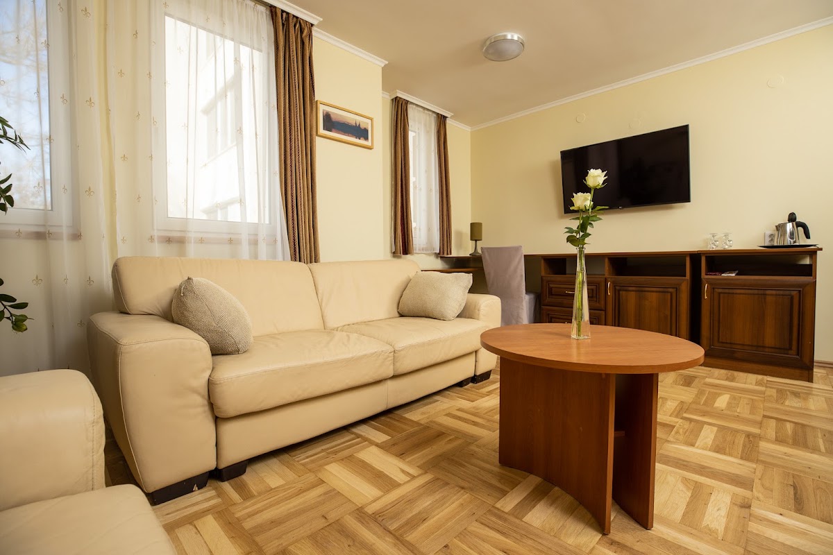 Dóm Hotel