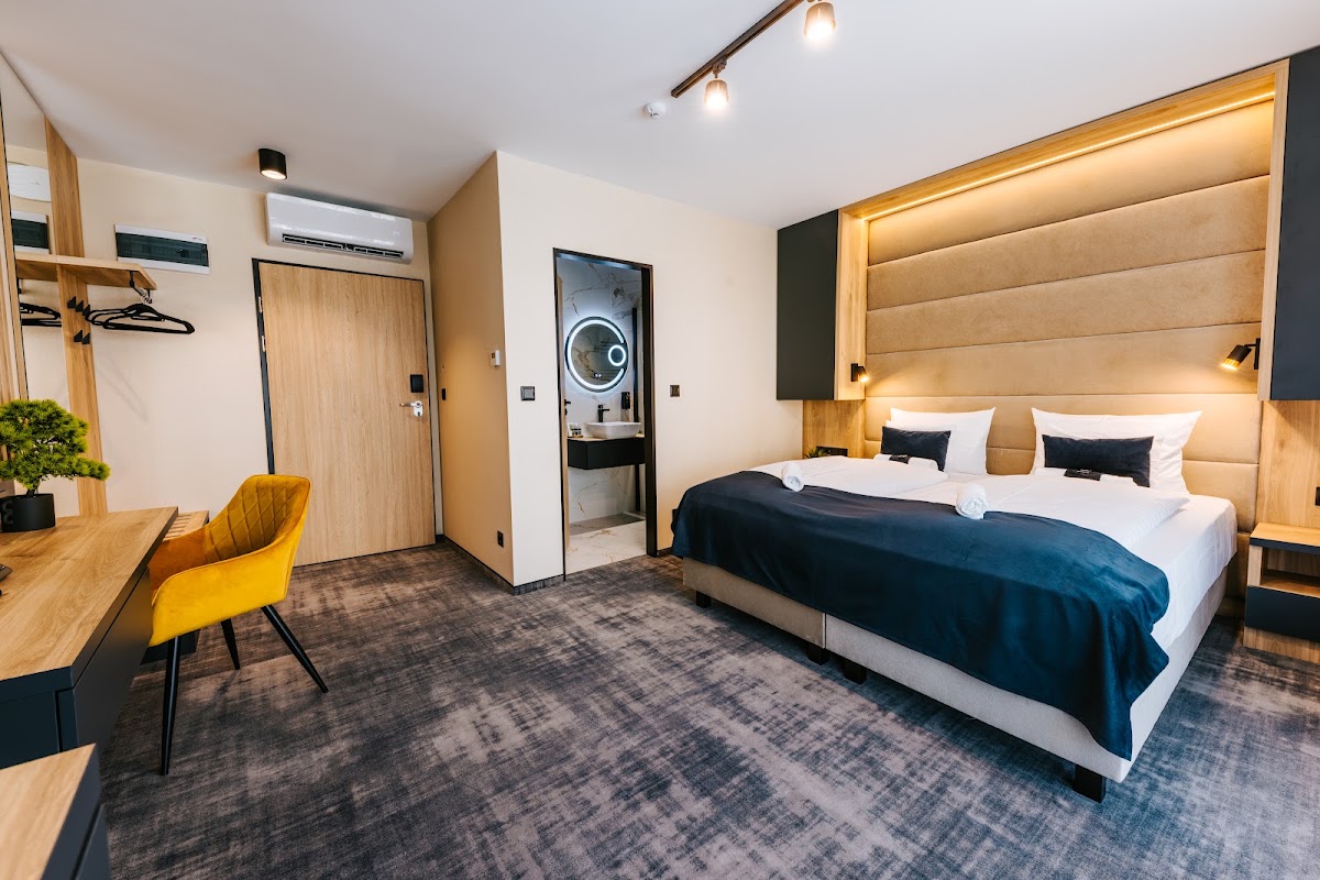 Auris Hotel