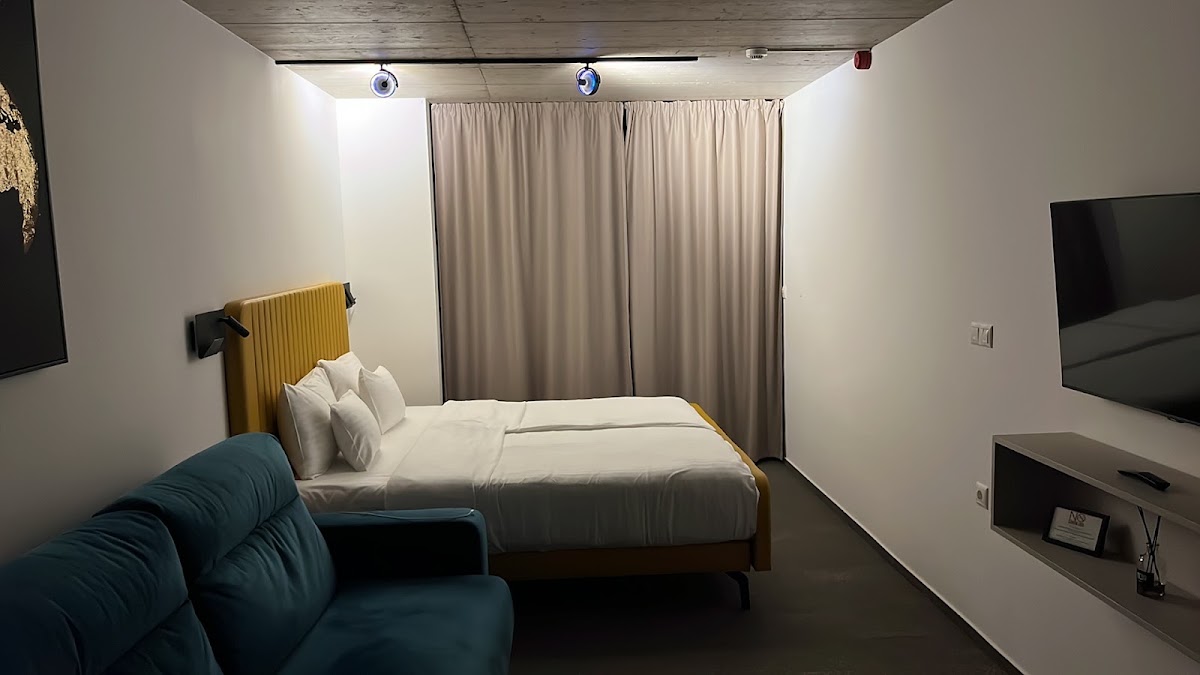 Noir Hotel