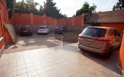 Barbakán Hotel and Restaurant
