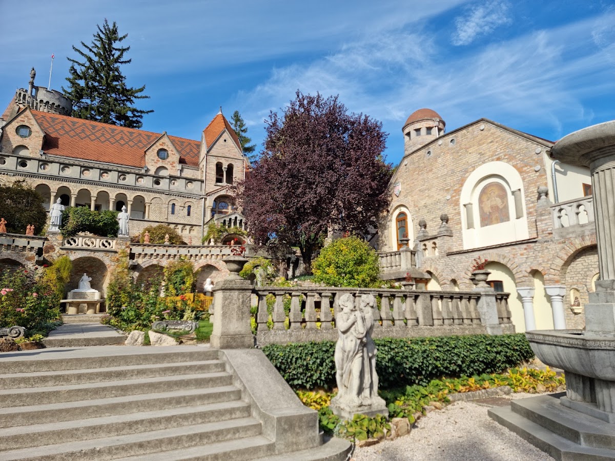 Bory Castle
