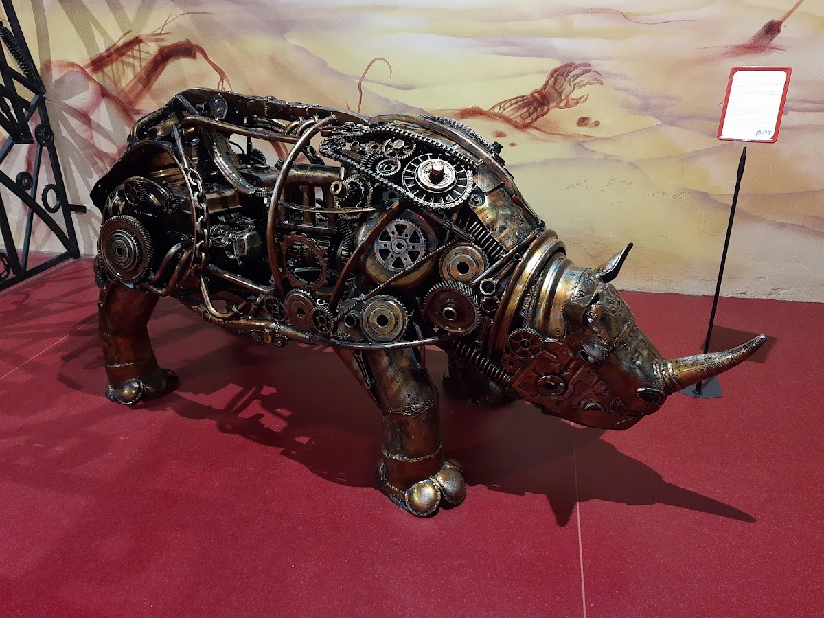 Amazing Metal Art Gallery