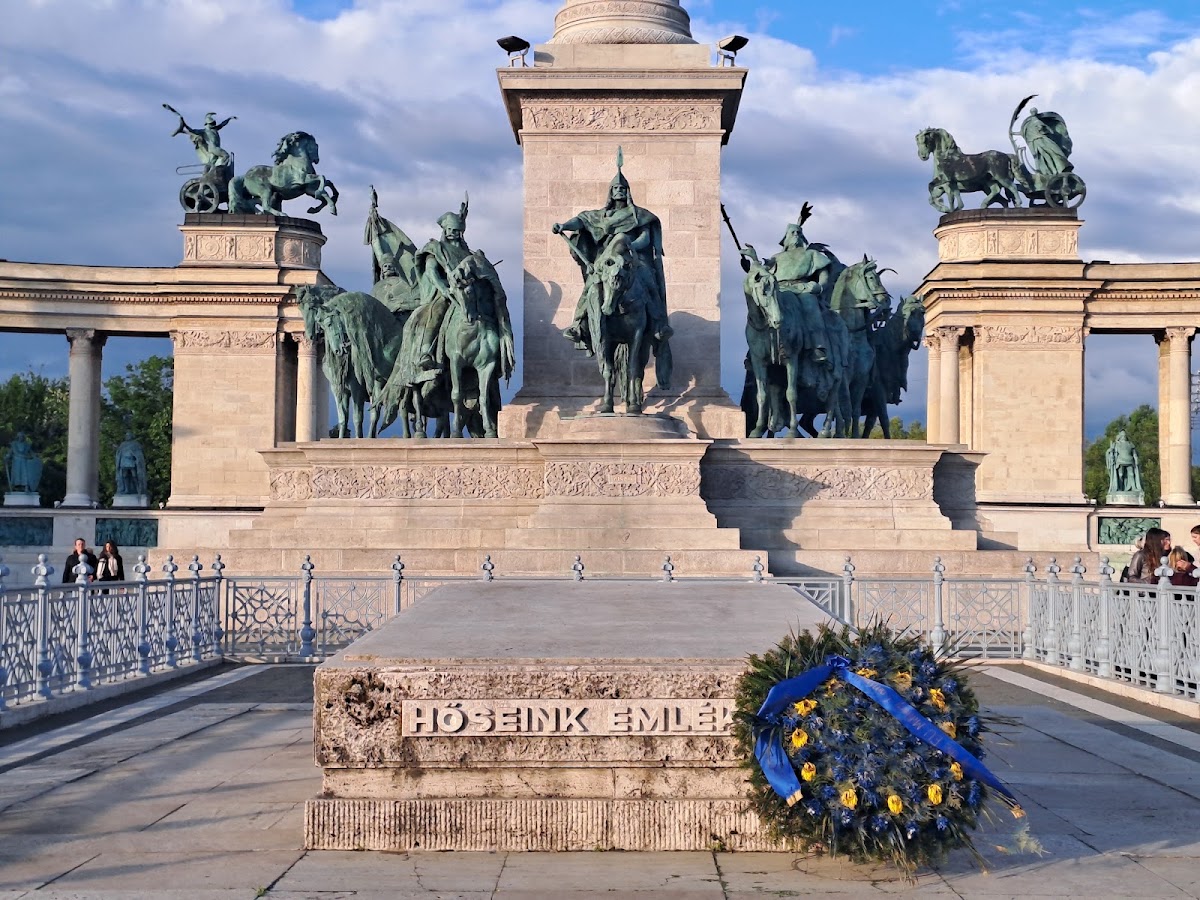 Heroes' Square
