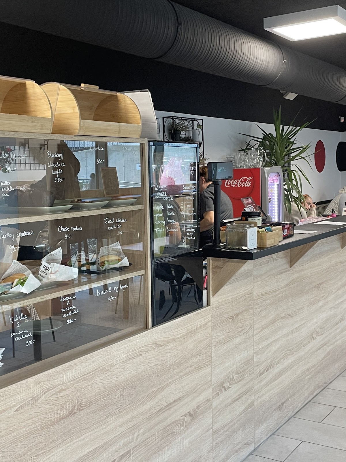 UMAMI Cafe and Restaurant