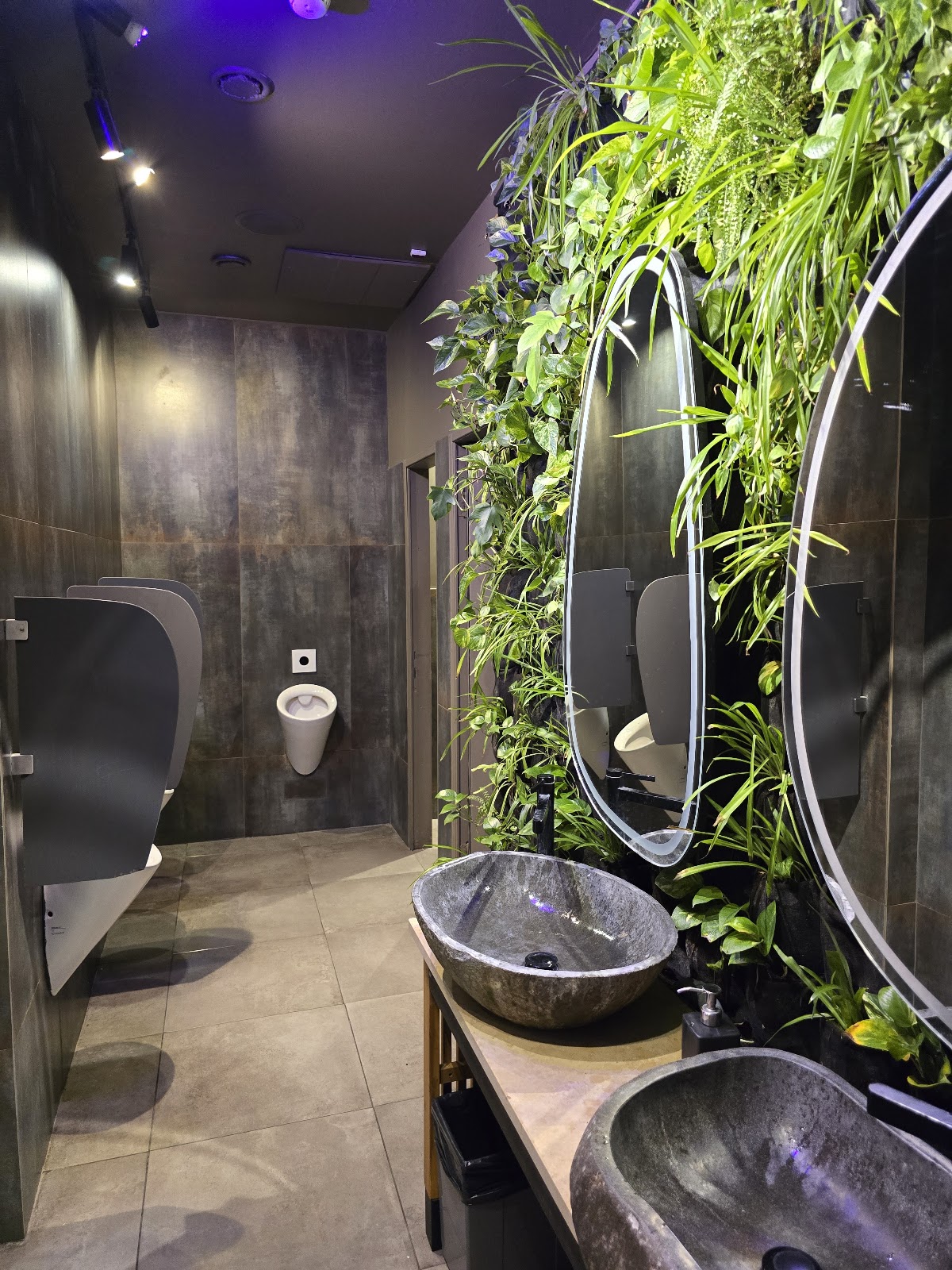 Twentysix Budapest Restaurant