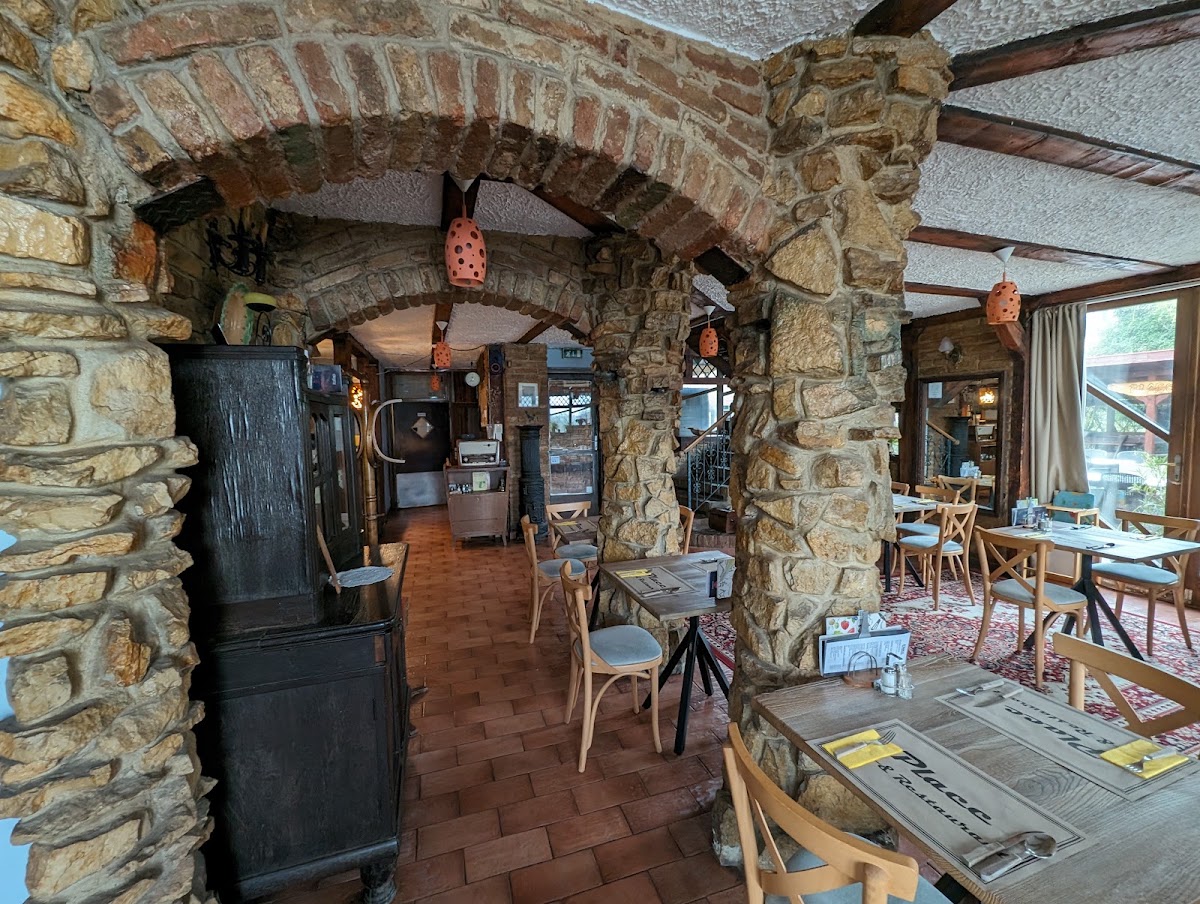Placc Pub & Restaurant