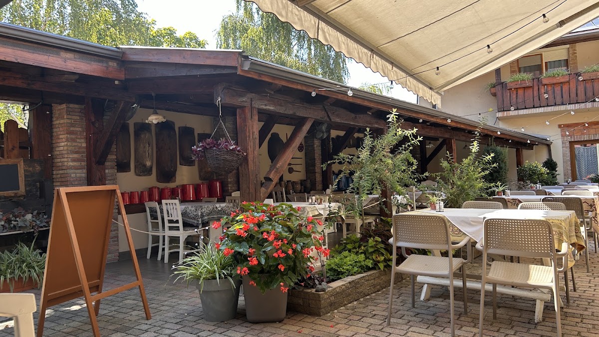 Szárcsa Étterem