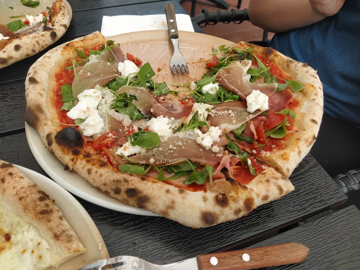 Vito’s Napoletana Pizzéria
