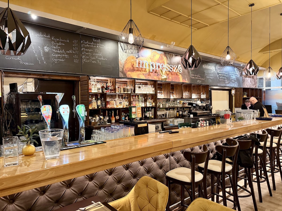 Impresszó Club-Étterem