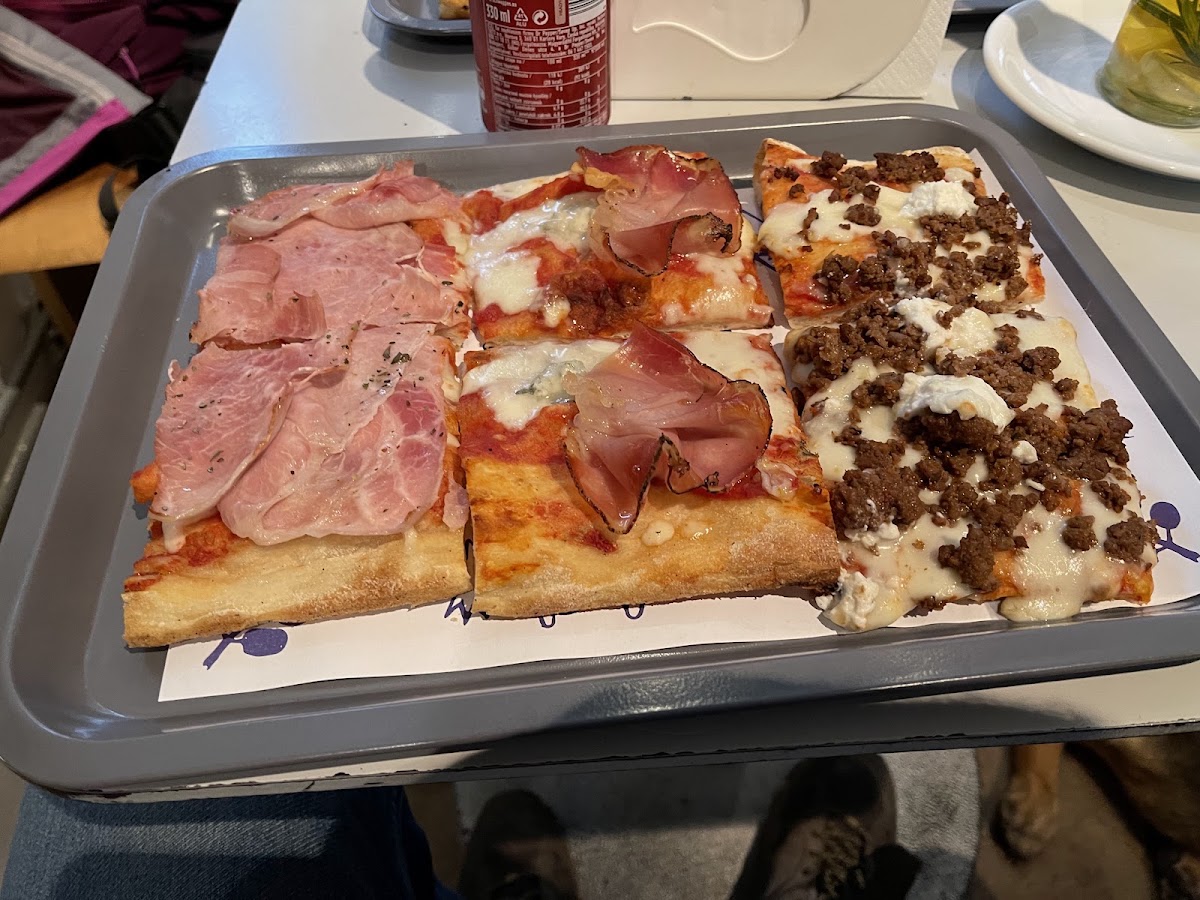 Pizza, Kávé, Világbéke