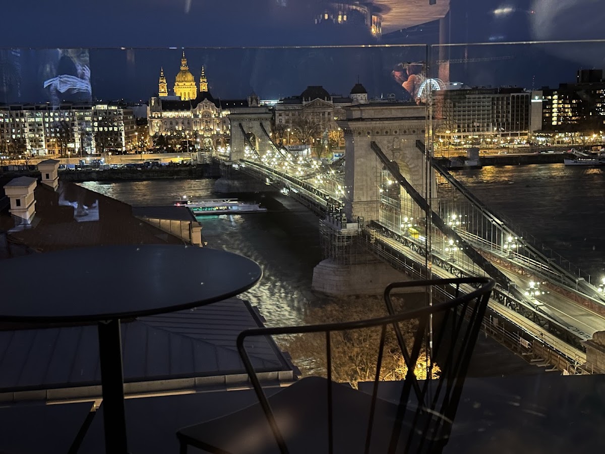 Leo Rooftop Budapest