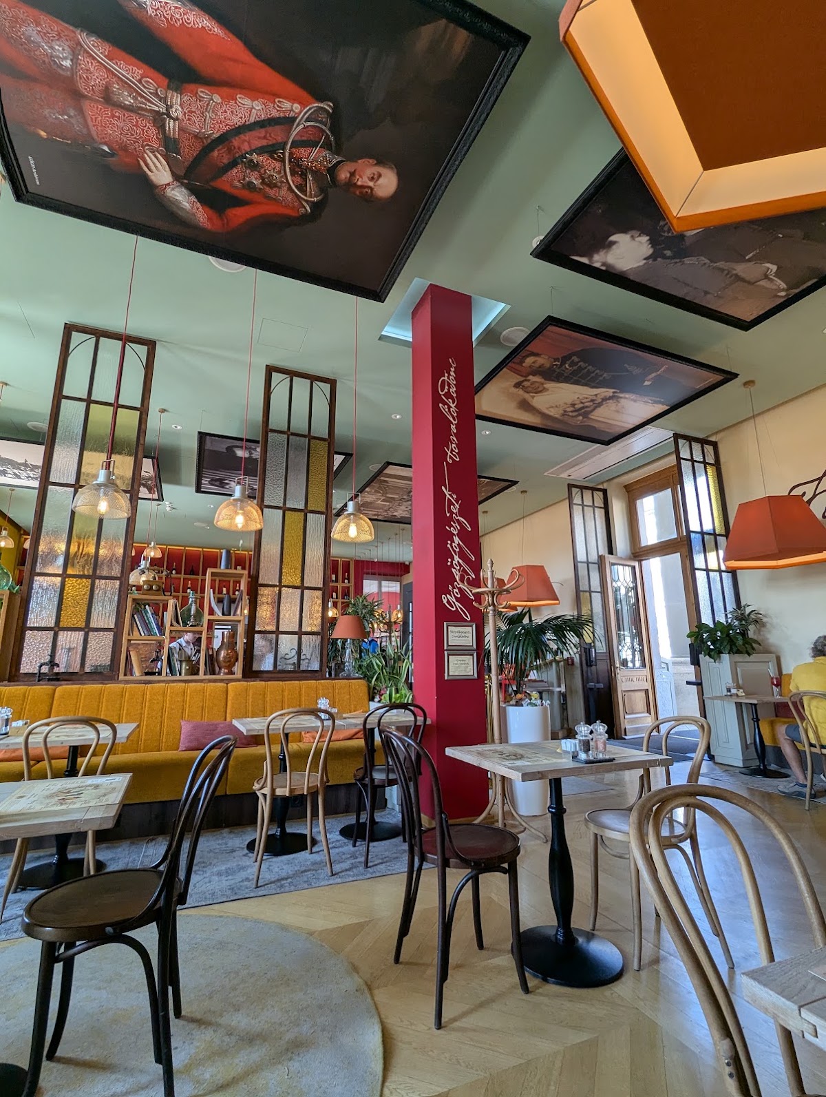 Royal Guard Cafe
