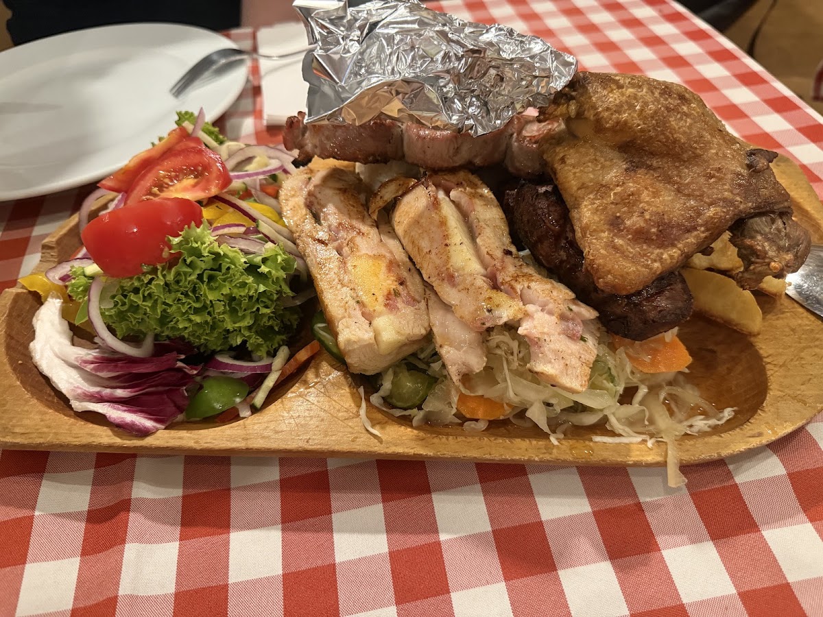 Hell's Kitchen – Hungarian Restaurant