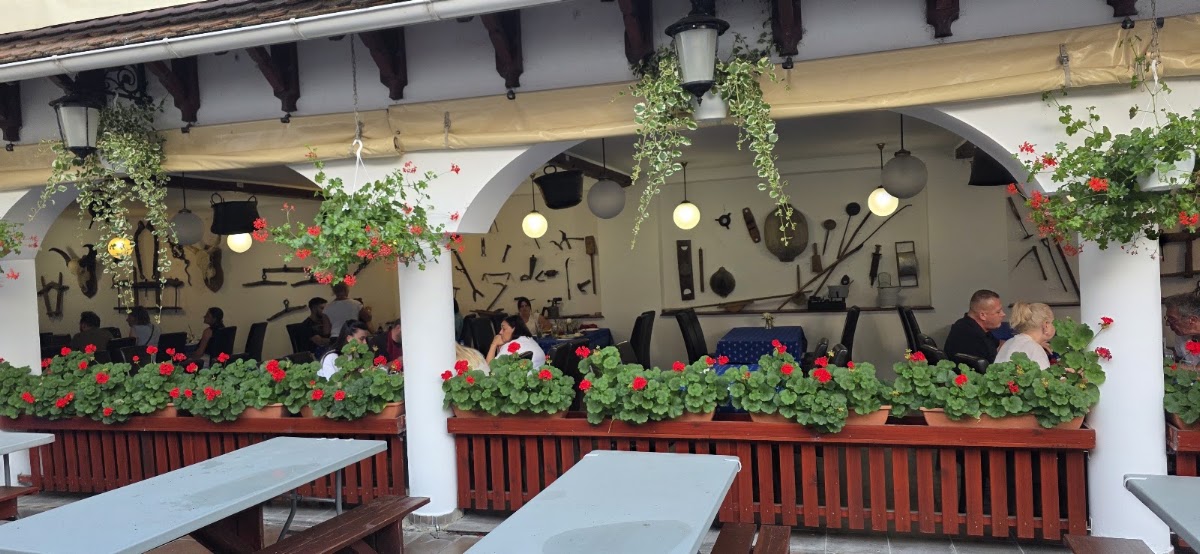 Fehértói Fish Restaurant and Pension