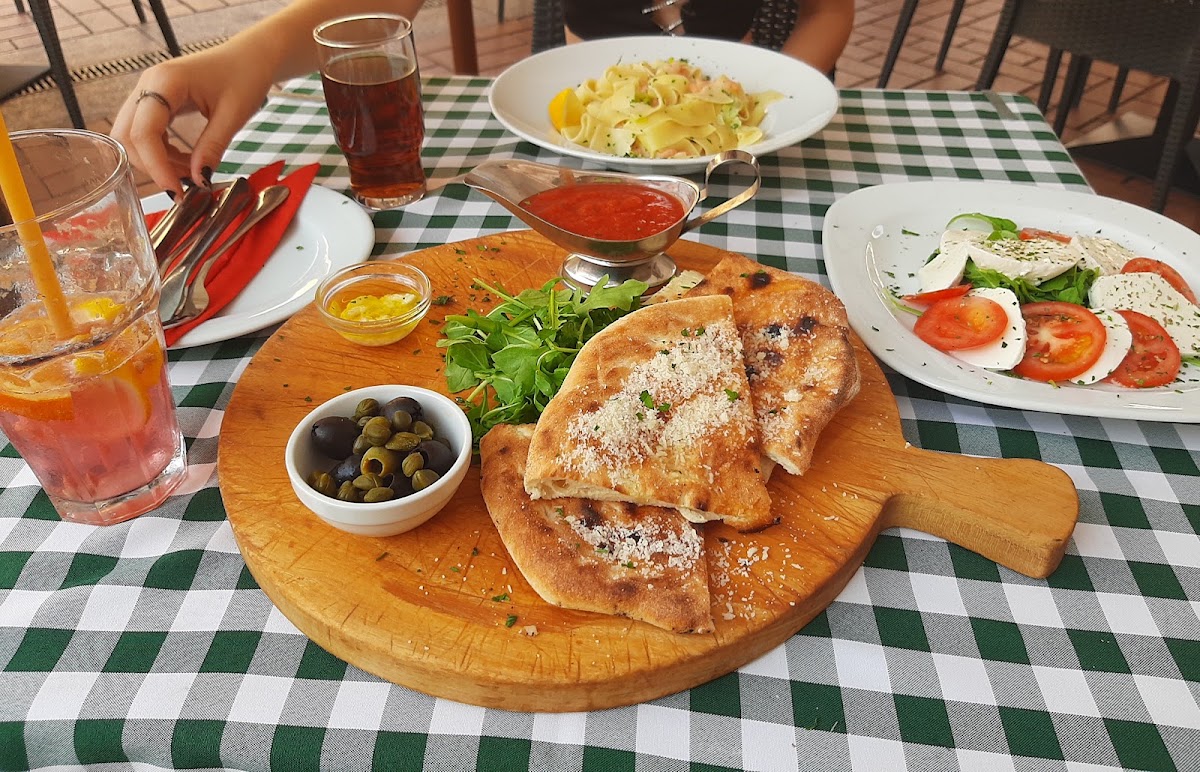 Pizza E Pasta