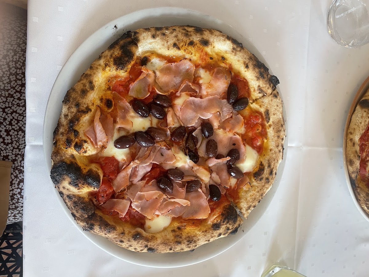 Piccola Restaurant